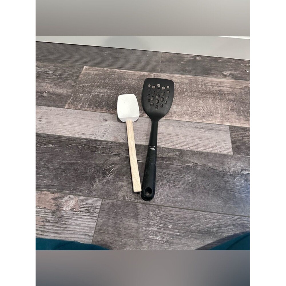 OXO Black Slotted Spatula / Turner and Heavy Duty White Silicone Spatula